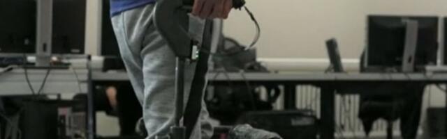 Selgrooimplantaat pani jalutud mehed kõndima