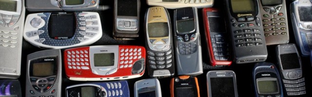 Vanimad seni kehtivad mobiililepingud on Telias maist 1992. Kui palju neid kliente aga on?