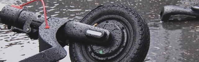 В Пыхья-Таллинне с электросамоката упал мужчина с признаками алкогольного опьянения