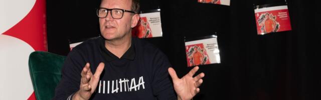 FOTOD | Henrik Normann käivitab koduõueteatrit: puhvet on, saab veini ja konjakit vaheajal ja muusika mängib