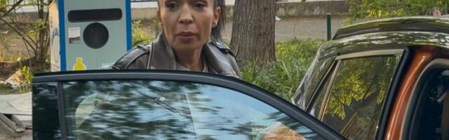 Marija Bulat puštena kući: U policiji provela 10 sati, nakon izlaska iz stanice sve vreme priča na telefon