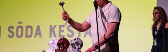 HÕFFi oksjonile jõuavad tõelised rariteedid: „roheline mehike“, vietkongi kiiver ja raketiheitja