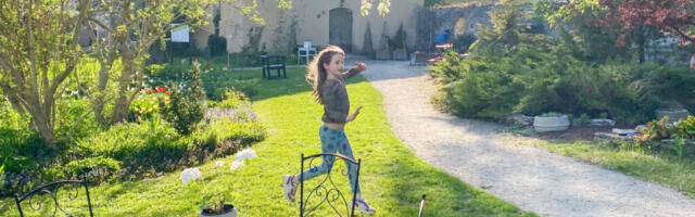 Muuseumiöö bussid  liigutasid õhtust öösse