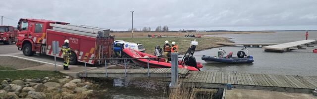 Manija juhtumi tagamaad. Lähedasi jahipüssiga ähvardanud mehelt võeti ära ka õhkrelv, lisaks uuritakse süütamist