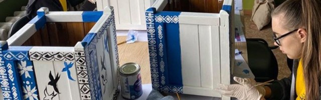 Töölaagris ehitati putukahotell ja joonistati mudilastele asfaldimänge