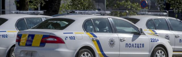 VIDEO | Kiievis sõitis politseiauto vastu maasturit ja põgenes õnnetuskohalt