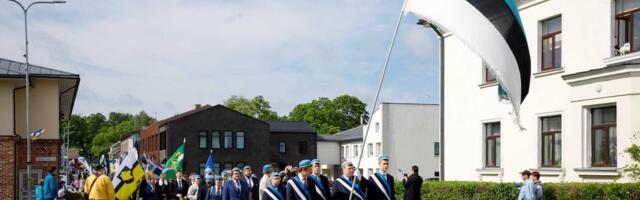 Eesti lipu häll Otepää tähistab lipu aastapäeva