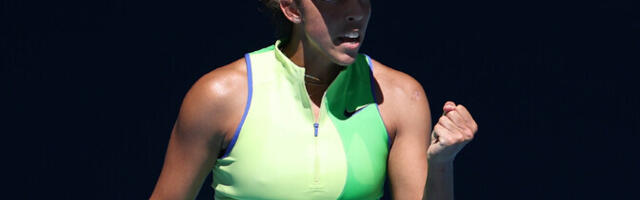 Favoriidid tagasid edasipääsu, Osaka astus kõrvale