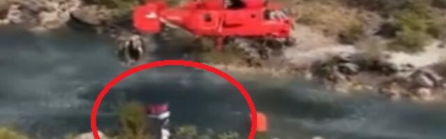 TROBOJKOM DOČEKAO SRPSKI HELIKOPTER Dirljive scene na obali Morače (FOTO/VIDEO)