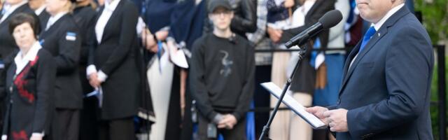Hussar lipupäeval: sinimustvalge on kogu Eestis üha nähtavam