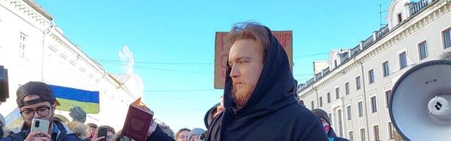 Reporter: Vene kodanik pani Venemaa passi põlema