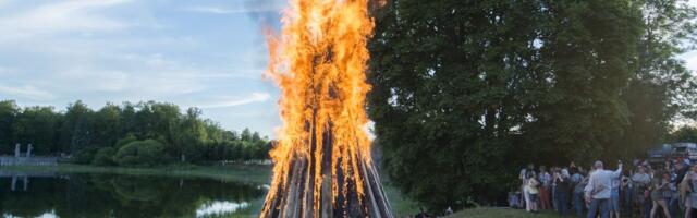 Tule 23. juunil Raadi mõisaparki Tartu linna jaanitulele