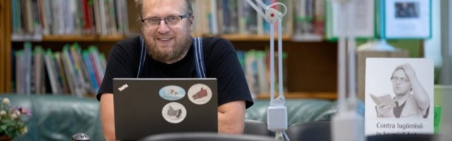 Contra kleidiga esinemisest: ise vist siiski enam nii palju punk ei ole, et igapäevaselt rahva seas kleidis ringi kõndida