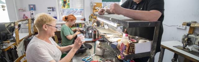 DELFI UKRAINAS | „Mulle öeldakse, et teenin sõja pealt.“ Saapavabrik püsib raskuste kiuste elus