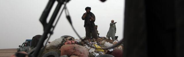 Enesetaputerroristid hukkasid Pakistanis 15 inimest, sõjavägi tappis 12 ründajat