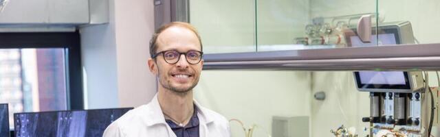 Gaasfermentatsiooni professor Kaspar Valgepea räägib inauguratsiooniloengul jäätmetes peituvate süsinikoksiidide taaskasutamisest 