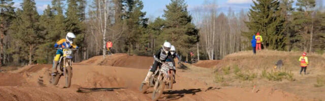 Pärast pausi pandi Mulgikrossil taas mootorid mürisema