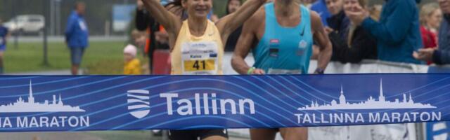 Tallinna maraton: jooksjad on rajale oodatud sinimustvalges ja osavõtumedalid on tehtud elektroonikajäätmetest