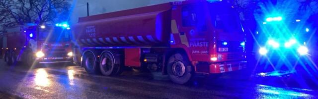 Roosna-Allikul põles elumaja