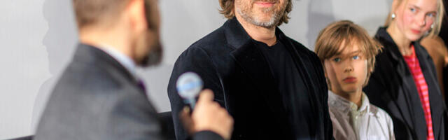 Galerii: esilinastus Eesti Telefilmi ja Elisa uus põnevussari "Pimeduses"