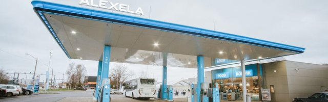 Tanklapoe ostukorvis ruulivad piimatooted ja desovahend