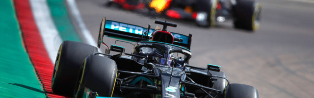 Lewis Hamilton oli Imolas kvalifikatsiooni kiireim