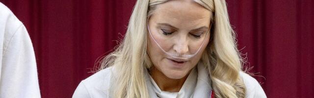 FOTOD | Tervis pole kiita_ kroonprintsess Mette-Marit esindas Norra rahvuspühal Skaugumi mõisa toolil istudes
