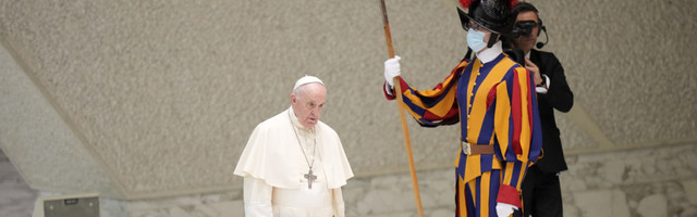 Vatikani Šveitsi kaardiväelased loobuvad vaktsiinisunni tõttu ametist