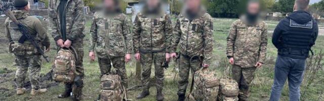 PILTUUDIS: ukrainlased üritasid riigist põgeneda sõjaväevormis, nabiti kinni