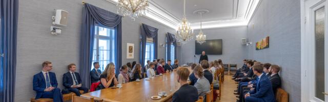 Augusti lõpus toimub noorteseminar "Poliitika vajab uut põlvkonda liidreid"