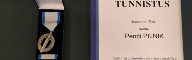 Teenekas EKRE liige sai kaitseväe autasu