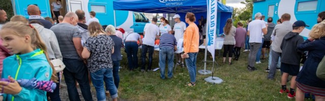 REPORTAAŽ | Lasnamäe pirukafestival: valikus lihapirukad, moosipallid, Pfizer ja Janssen