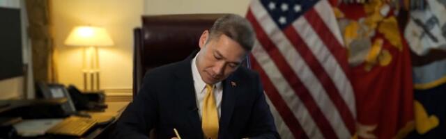 USA Merevägi vabandas süstisunnist keeldumise tõttu erru sunnitud isikkoosseisu ees