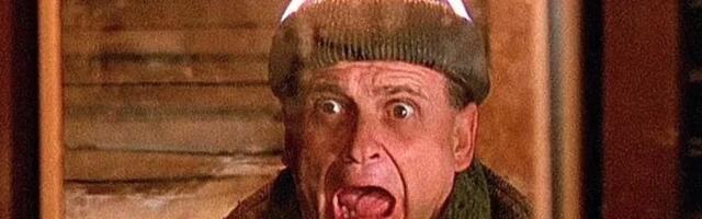 MEEDIAVALVUR: Varro peas põles müts