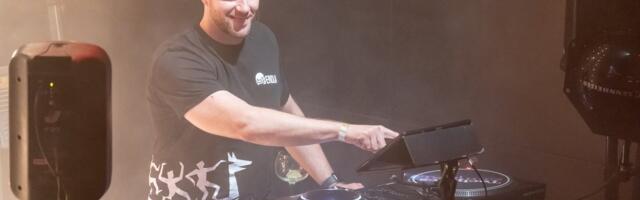 FOTOD | Eesti näitlejad keerutasid plaate! Vaata, kui meeleolukalt möödus Endla teatri 115. hooaja avapidu