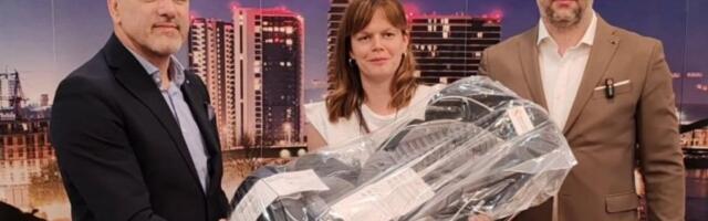 BEZBEDNOST DECE U SAOBRAĆAJU PRIORITET OPŠTINE SAVSKI VENAC: Podeljena besplatna auto-sedišta za decu sa Savskog venca