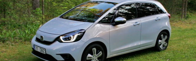 Proovisõit | Honda Jazz: heas mõttes kahepalgeline pereauto