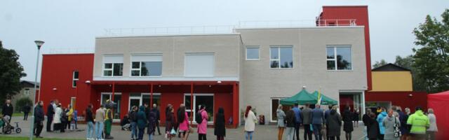 Järvapesa lasteaia Aravete õppekoha uus lasteaiahoone sai pidulikult avatud