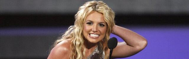 „Piirangud olid tema kaitsemiseks.“ Allikate väitel on Britney Spears pärast eestkoste alt vabanemist nii vaimselt kui ka rahaliselt ebastabiilne