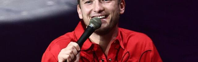 Koomik Ari Matti sai kutse roosiaia vastuvõtule, kuid otsustas minemata jätta. „See on üli lame üritus!“