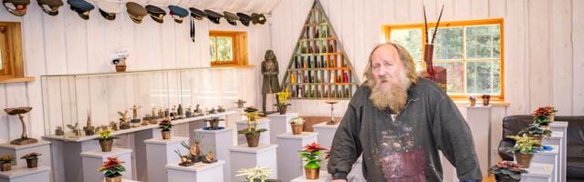 VIDEO | Seaküla Simson näitab mütsi, mida Edgar Savisaar ainult kodus julges kanda