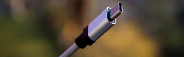 Milline laadija valida telefonile, millel seda karbis enam kaasas pole?