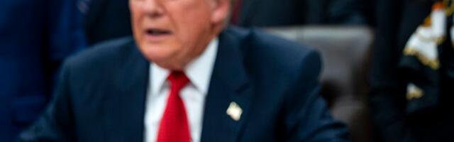 Šveitsi poliitikud esitasid Trumpile kuldesemeid kinkinud suurettevõtjate kohta kuriteoteate