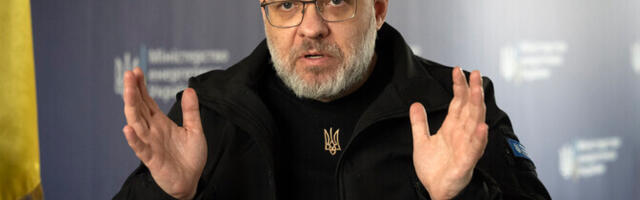 Ukraina pidas skandaali segatud eksministri riigist lahkumisel kinni