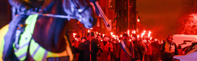 Vasakpoolsed püüdsid takistada Soome tõrvikurongkäiku, 68 inimest vahistati