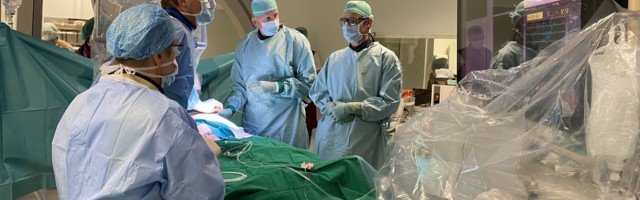 Kliinikumi arstid viisid südameoperatsiooni läbi Eestis uudse meetodiga