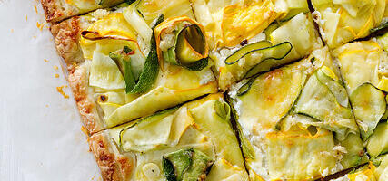 RETSEPT: IMEMAITSEV SUVINE juustu-suvikõrvitsapirukas viib keele alla