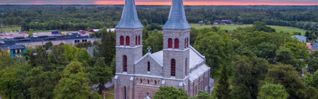 Suurejooneline jõuluõhtu jumalateenistus Rapla kirikus