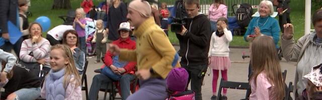 Presidendilossi lipuväljakul toimus heategevuslik lastepäev