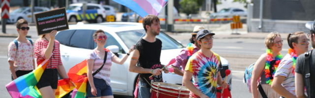 Galerii: Tallinnas toimus LGBT+ kultuurifestivali rongkäik